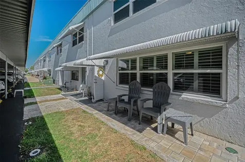 5216 81st Street N St Petersburg FL 33709