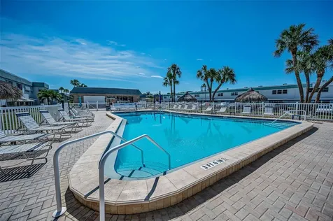 5216 81st Street N St Petersburg FL 33709