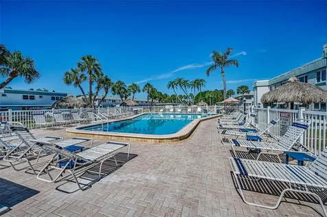 5216 81st Street N St Petersburg FL 33709