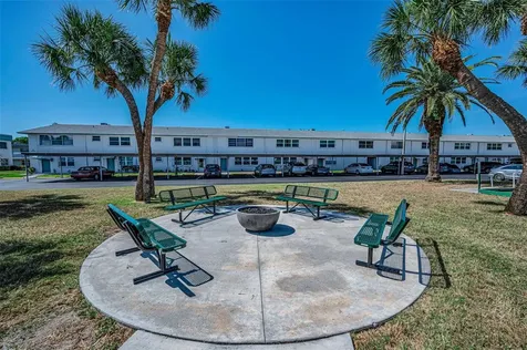 5216 81st Street N St Petersburg FL 33709