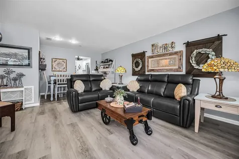 5216 81st Street N St Petersburg FL 33709