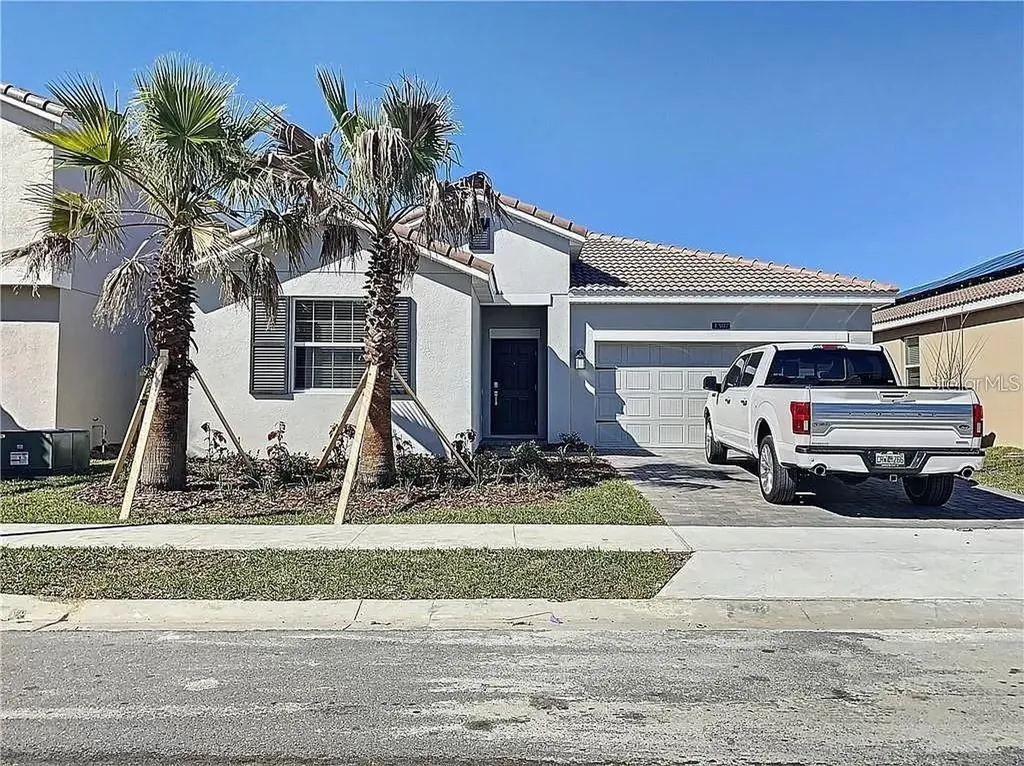 1307 Oak Crest Street Davenport FL 33837