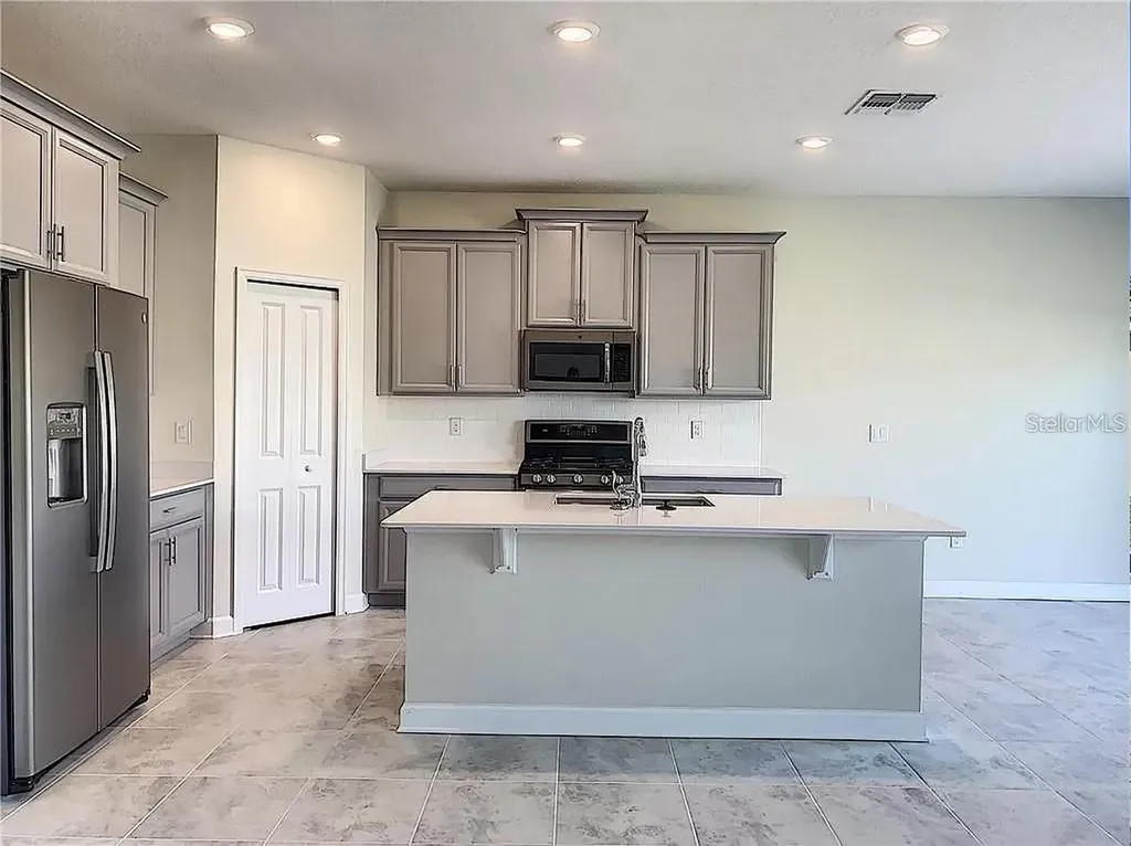 1307 Oak Crest Street Davenport FL 33837