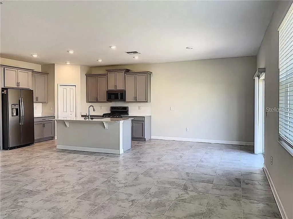 1307 Oak Crest Street Davenport FL 33837