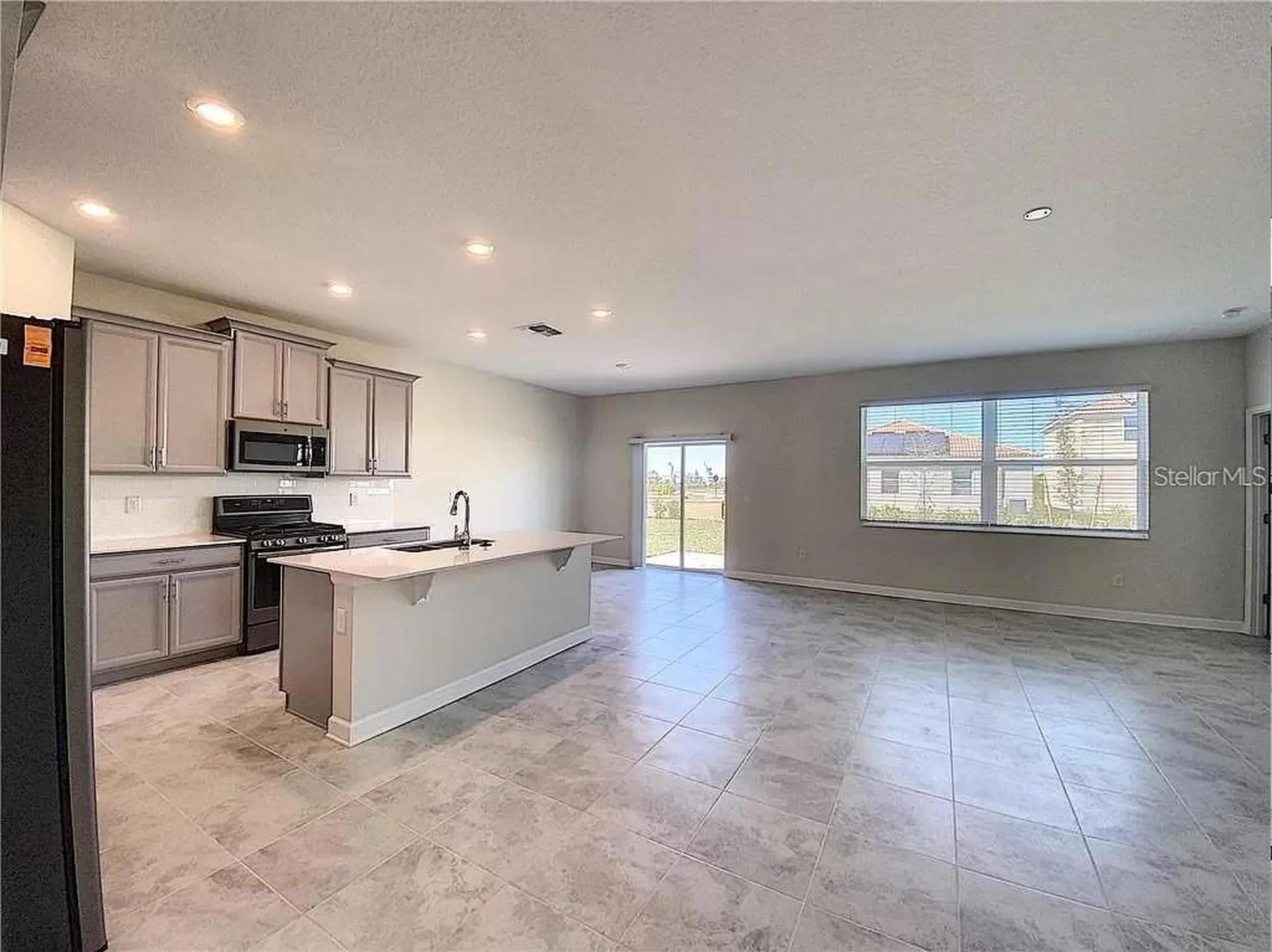 1307 Oak Crest Street Davenport FL 33837