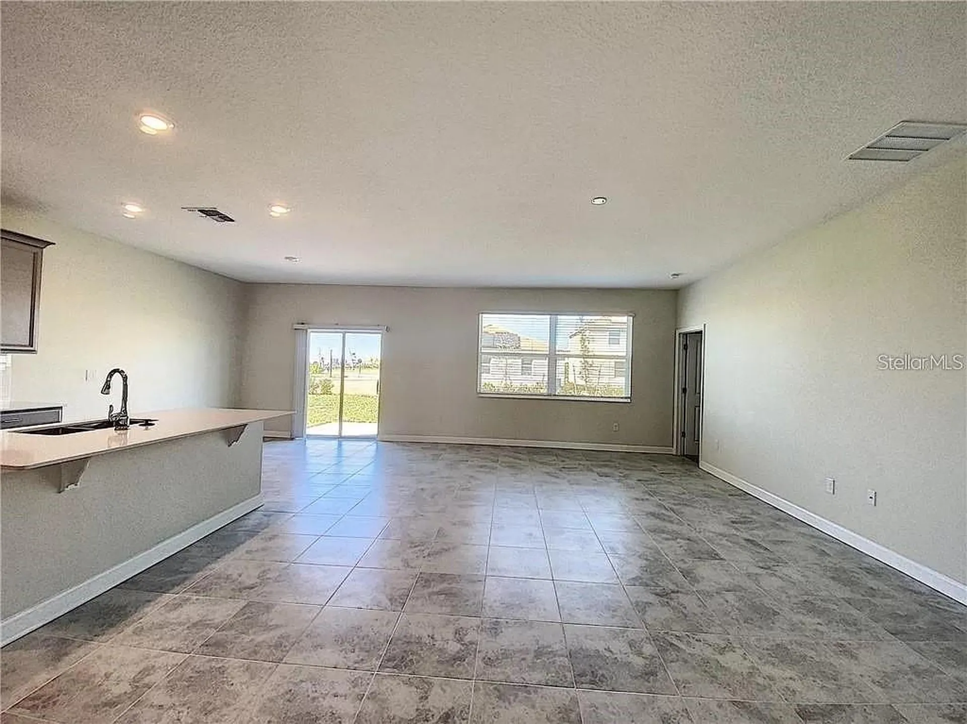 1307 Oak Crest Street Davenport FL 33837