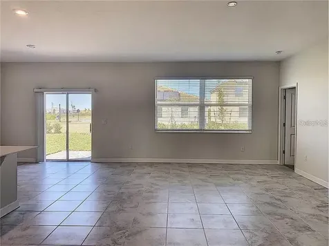 1307 Oak Crest Street Davenport FL 33837