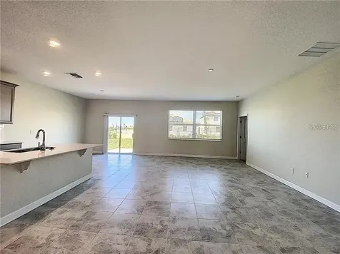 1307 Oak Crest Street Davenport FL 33837