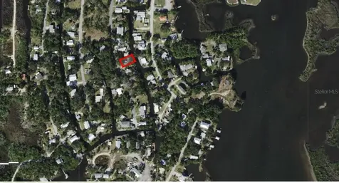 2211 S Hunt Point Crystal River FL 34429