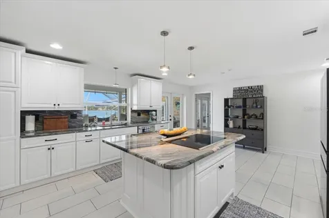 120 Mirror Lane NW Winter Haven FL 33881