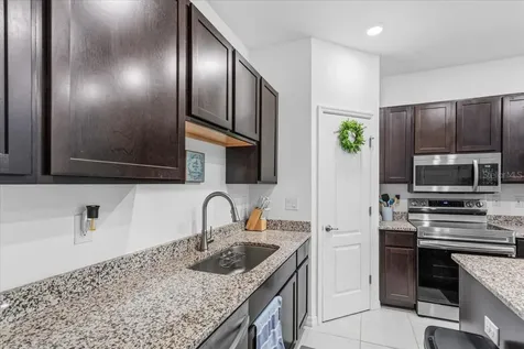 12504 NW 7th Place Newberry FL 32669