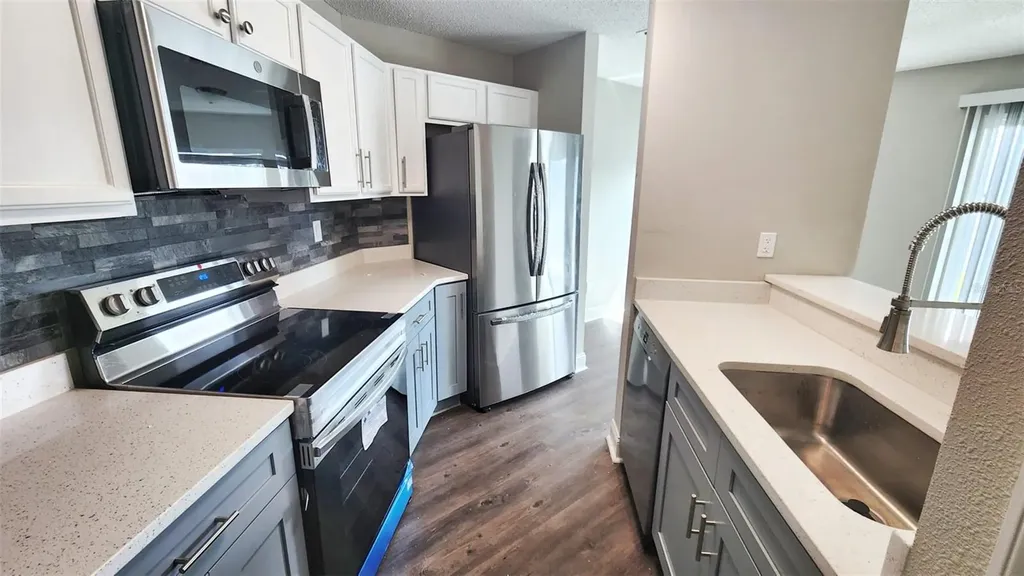 2528 Woodgate Boulevard Orlando FL 32822