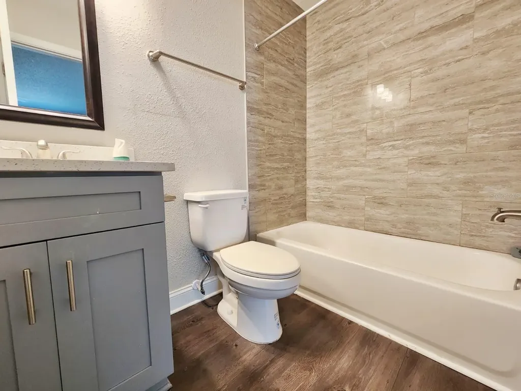 2528 Woodgate Boulevard Orlando FL 32822