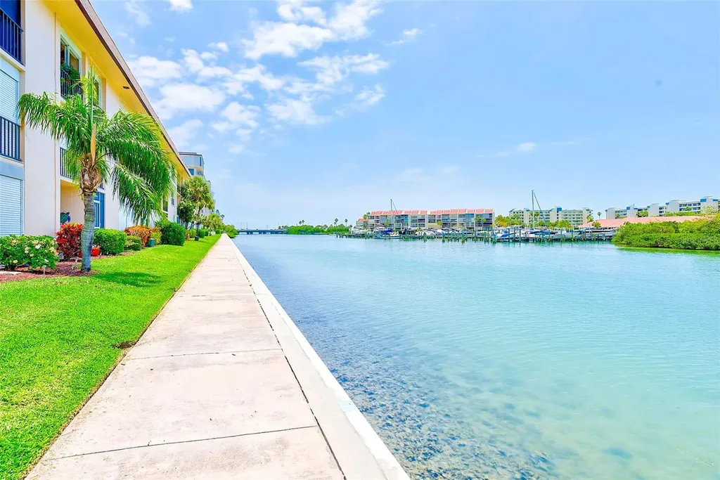 7930 Sun Island Drive S South Pasadena FL 33707