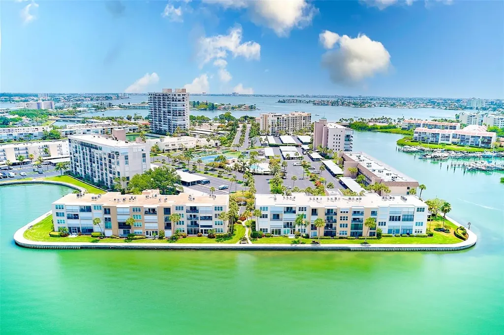 7930 Sun Island Drive S South Pasadena FL 33707