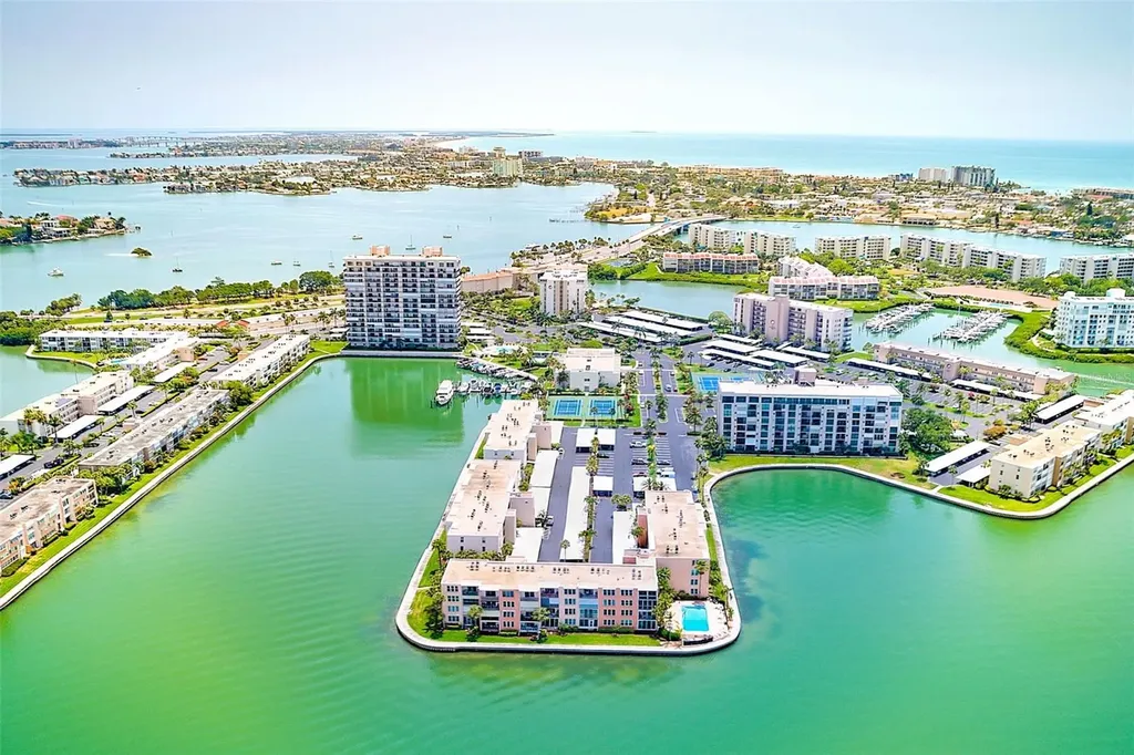 7930 Sun Island Drive S South Pasadena FL 33707