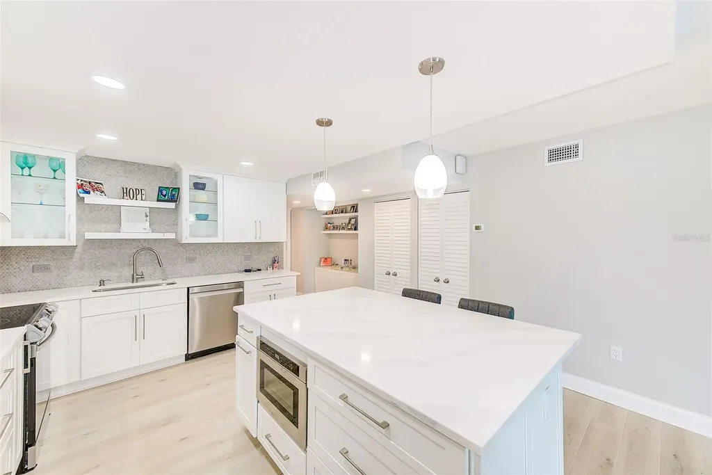 7930 Sun Island Drive S South Pasadena FL 33707