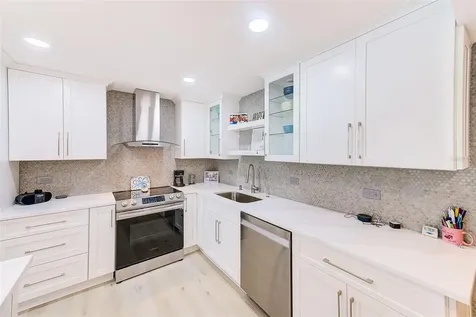 7930 Sun Island Drive S South Pasadena FL 33707