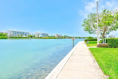 7930 Sun Island Drive S South Pasadena FL 33707