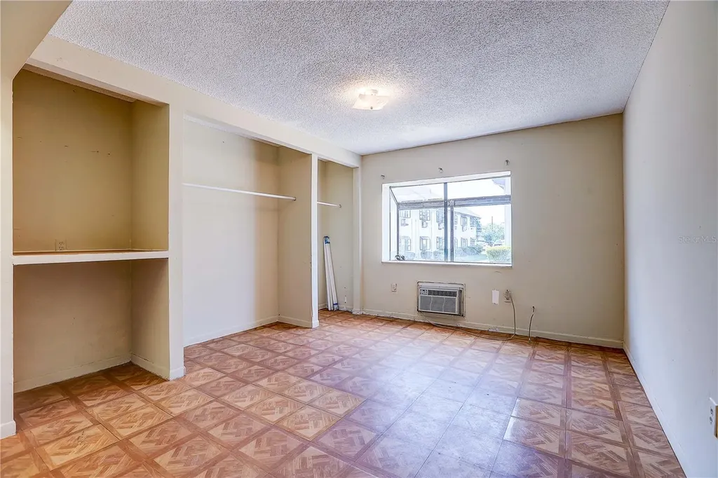 1262 E 113th Avenue Tampa FL 33612