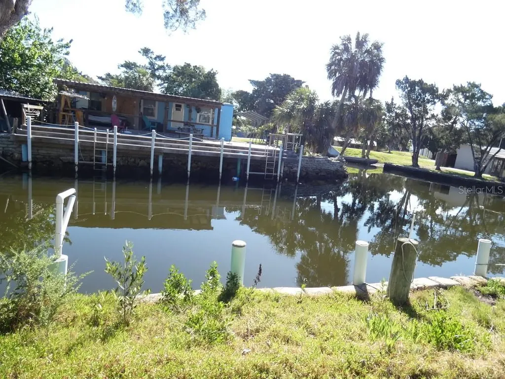 2215 S Hunt Point Crystal River FL 34429