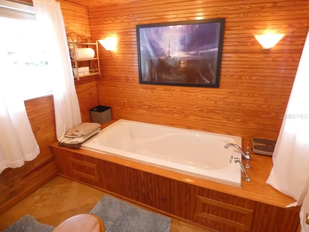 2215 S Hunt Point Crystal River FL 34429