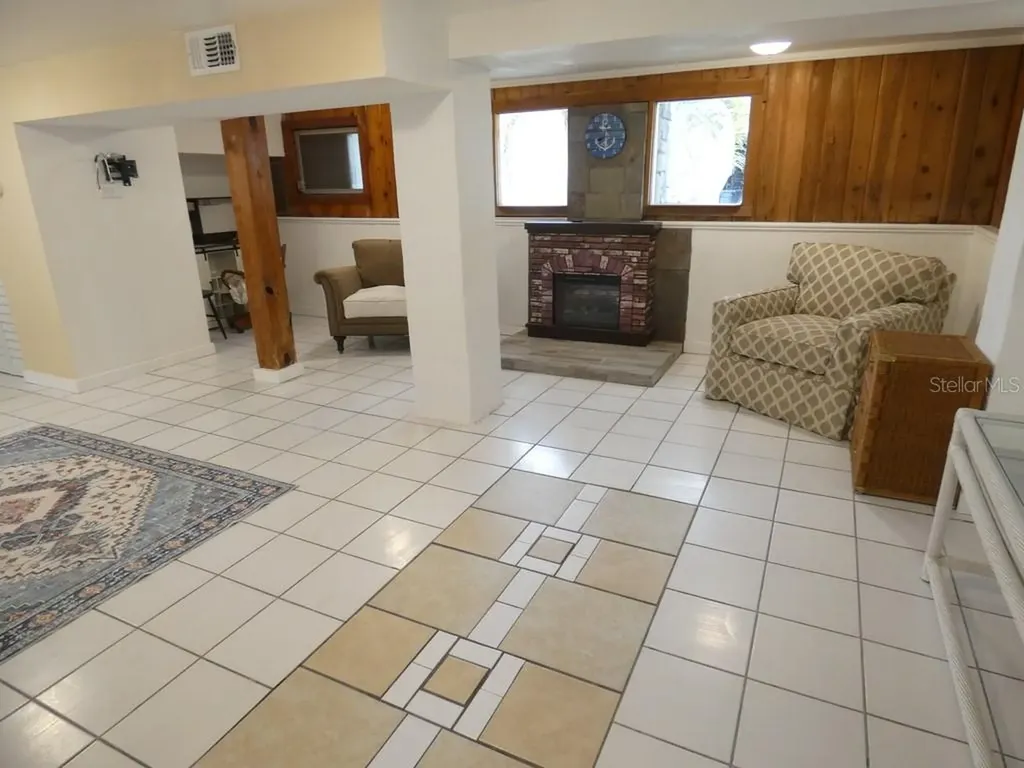 2215 S Hunt Point Crystal River FL 34429