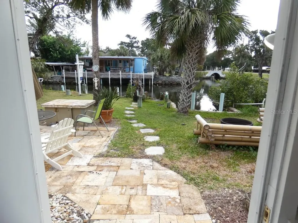 2215 S Hunt Point Crystal River FL 34429