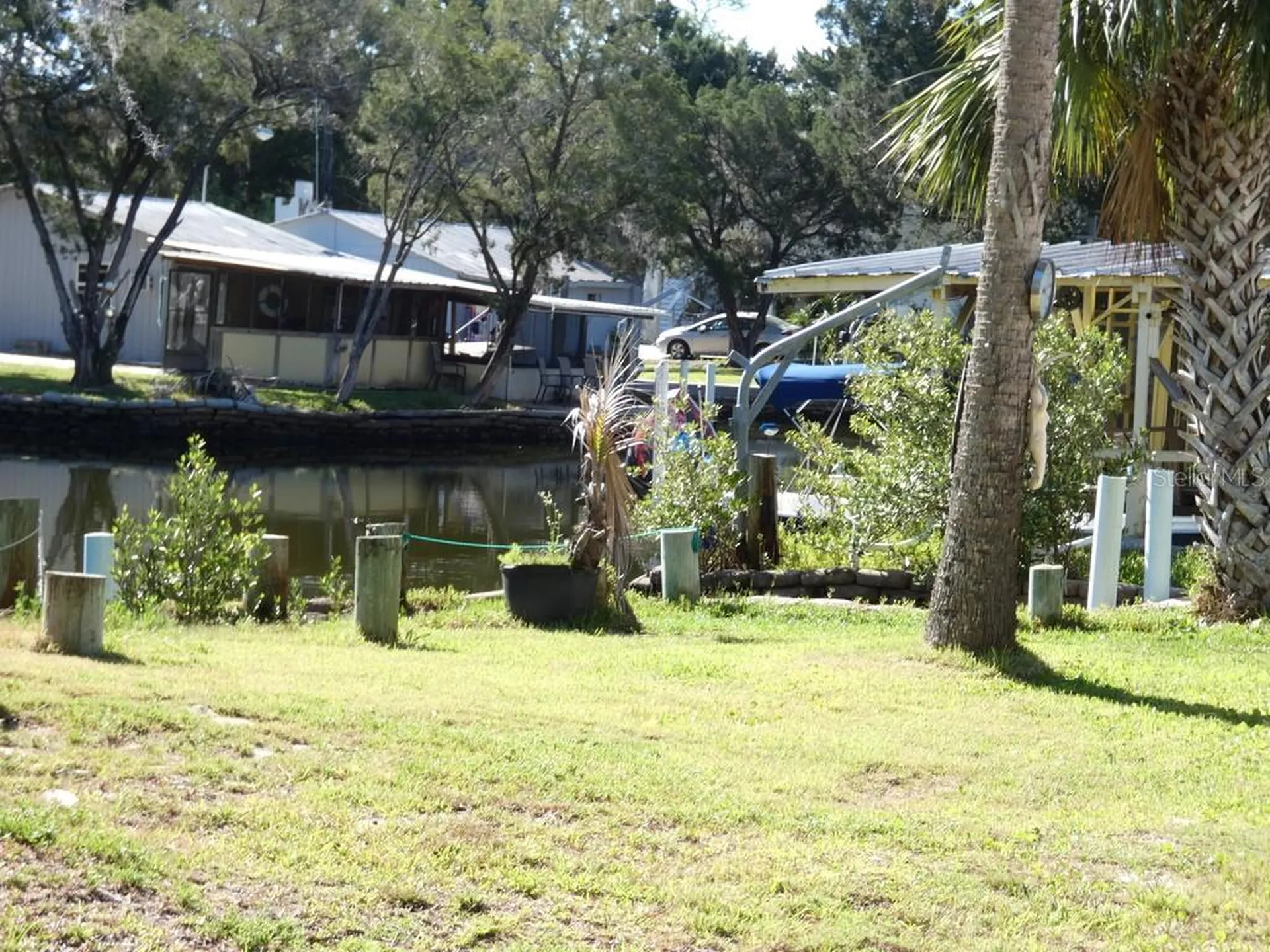 2215 S Hunt Point Crystal River FL 34429