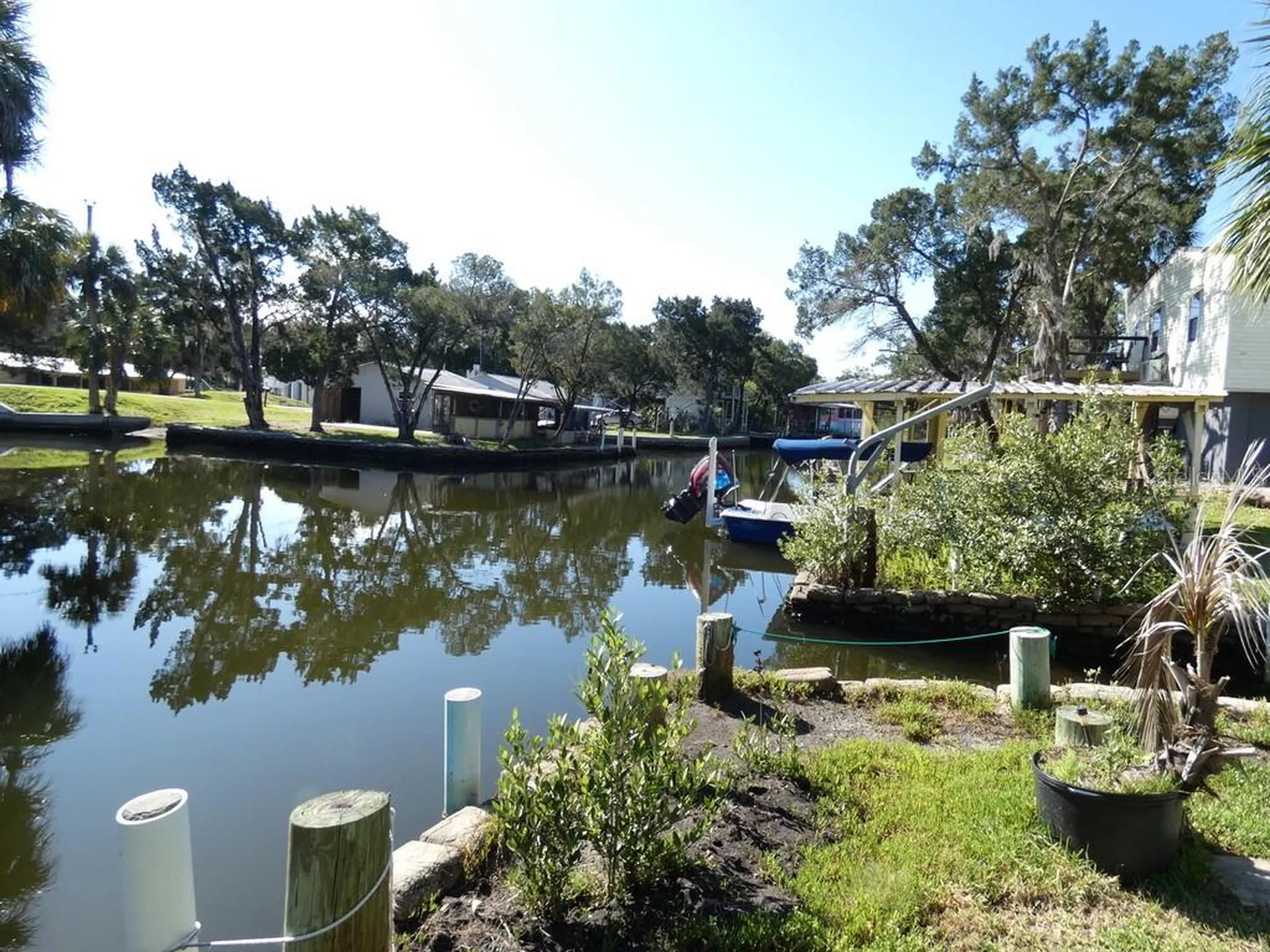 2215 S Hunt Point Crystal River FL 34429