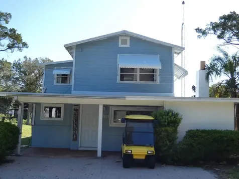 2215 S Hunt Point Crystal River FL 34429