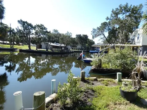 2215 S Hunt Point Crystal River FL 34429