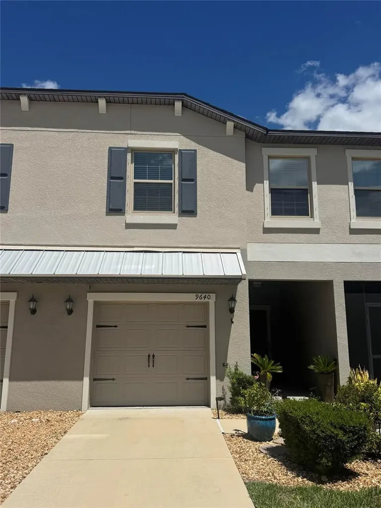 9640 Pembrooke Pines Drive Sun City Center FL 33573
