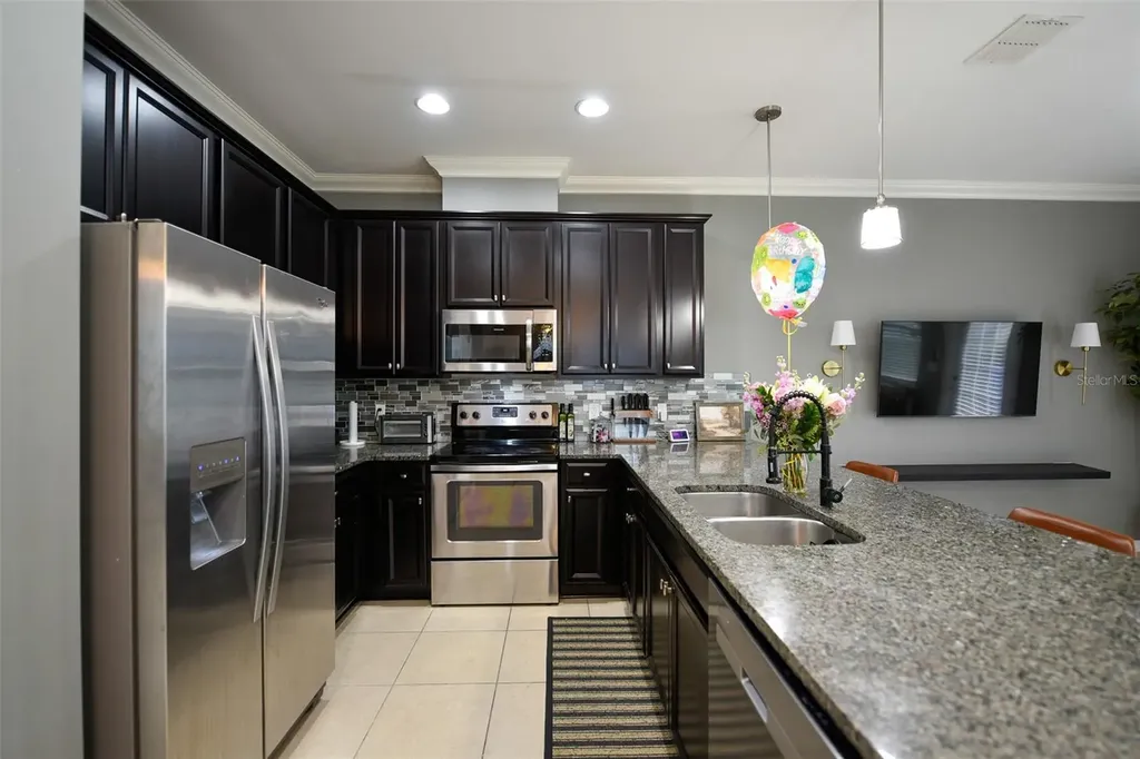 880 Taramundi Drive Oviedo FL 32765