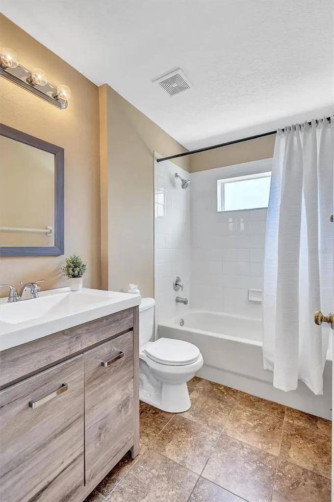 2604 Dakota Rock Drive Ruskin FL 33570