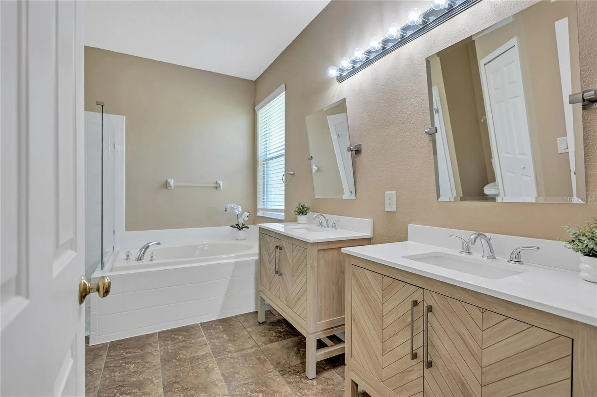 2604 Dakota Rock Drive Ruskin FL 33570