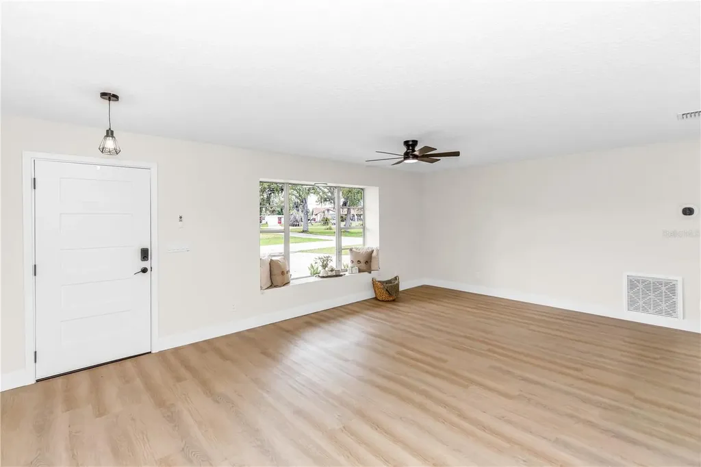 2521 Milton Avenue New Smyrna Beach FL 32168