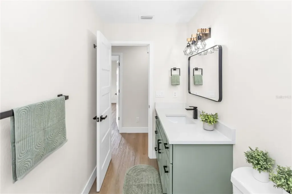 2521 Milton Avenue New Smyrna Beach FL 32168