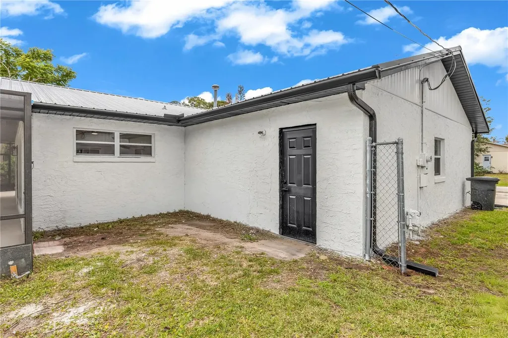 2521 Milton Avenue New Smyrna Beach FL 32168