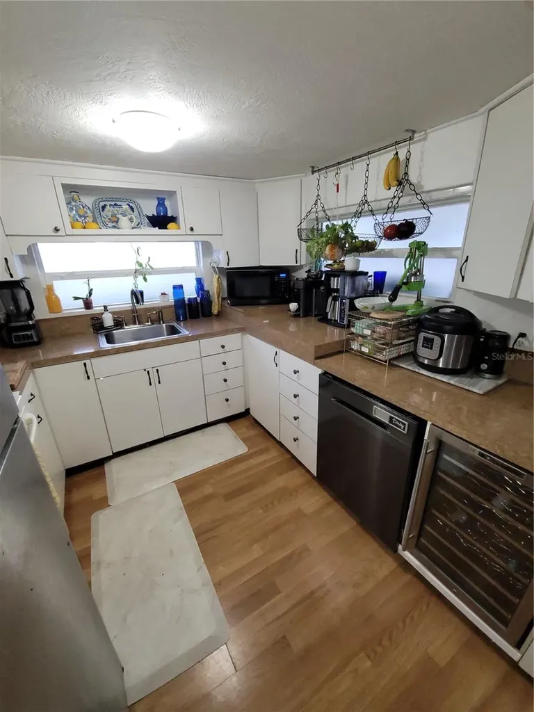 403 52nd Avenue Plaza W Bradenton FL 34207