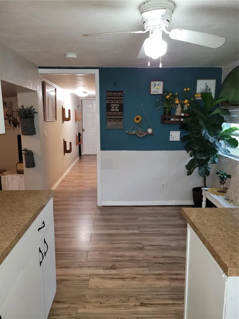 403 52nd Avenue Plaza W Bradenton FL 34207