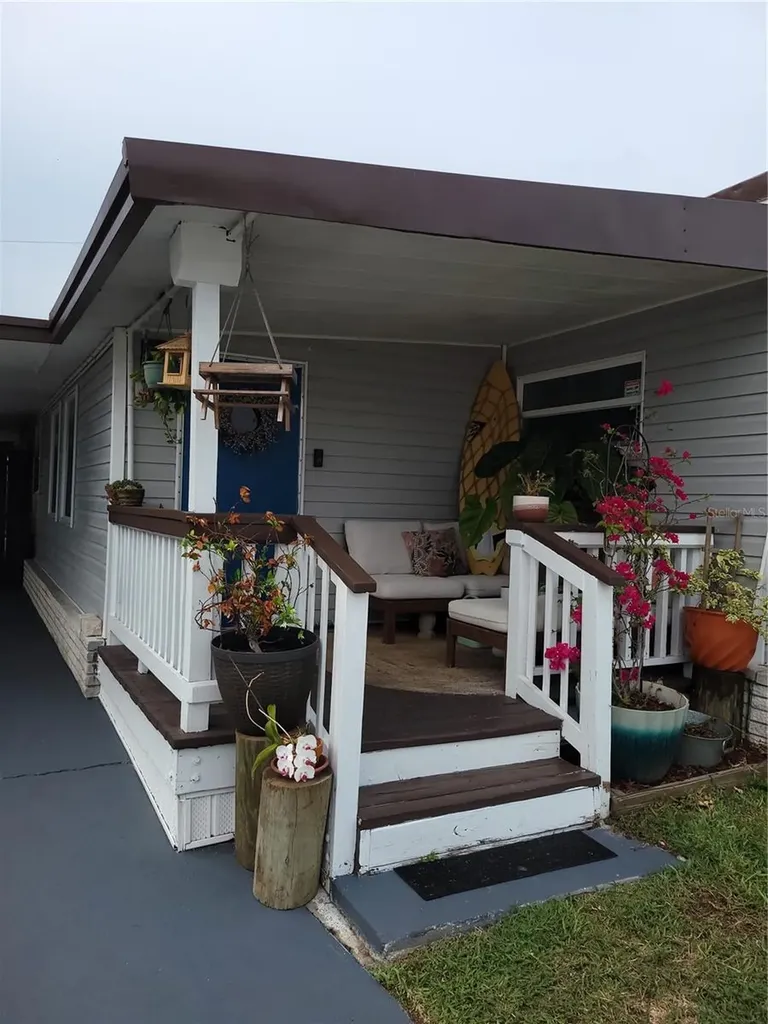 403 52nd Avenue Plaza W Bradenton FL 34207