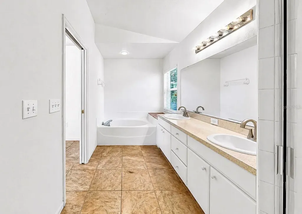 10725 Deepbrook Drive Riverview FL 33569