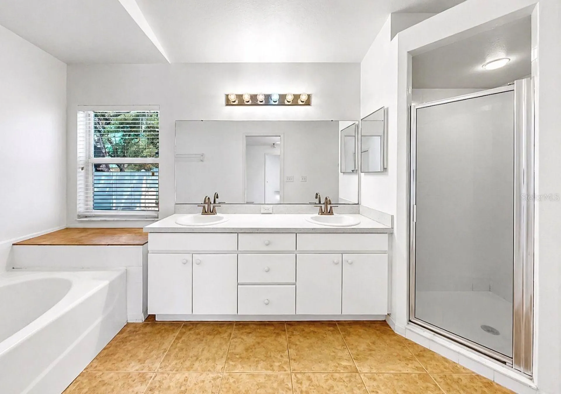 10725 Deepbrook Drive Riverview FL 33569