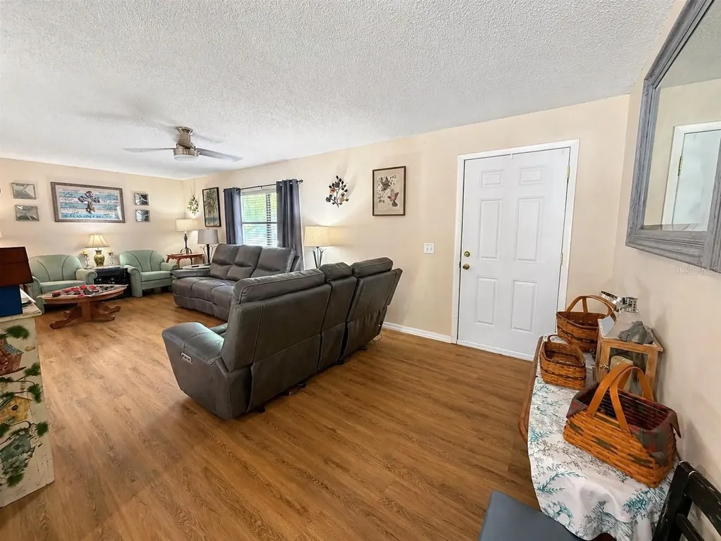 11301 Huggins Street Leesburg FL 34788