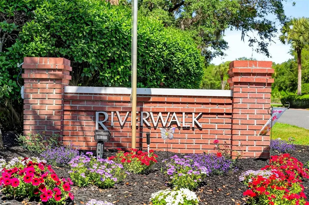 25073 Riverwalk Drive Leesburg FL 34748