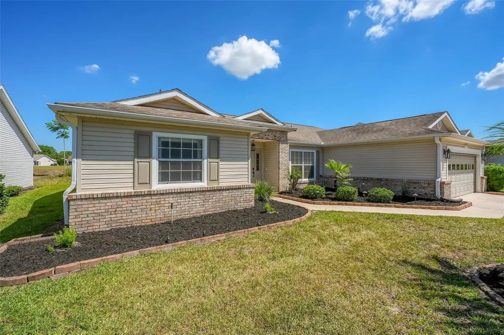 25073 Riverwalk Drive Leesburg FL 34748