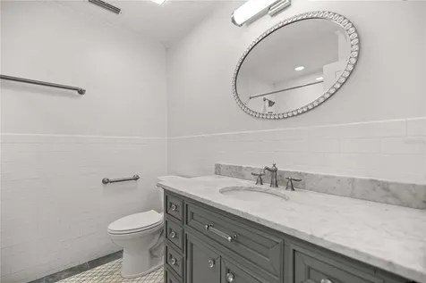 2620 NW 11th Avenue Gainesville FL 32605