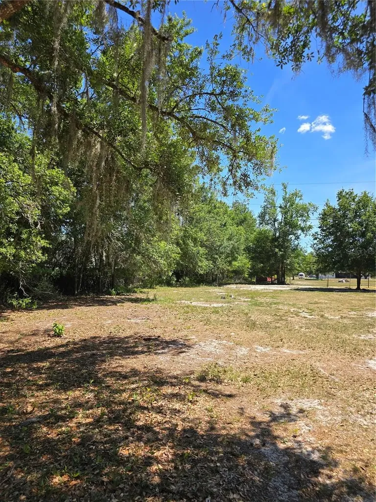 27137 Miller Road Dade City FL 33525