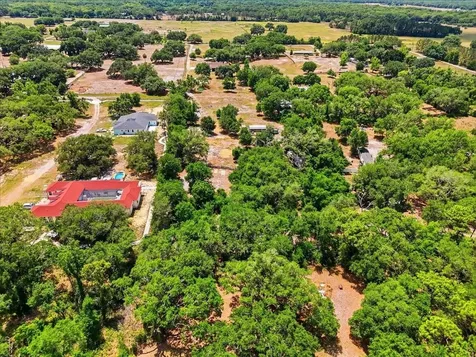 27137 Miller Road Dade City FL 33525